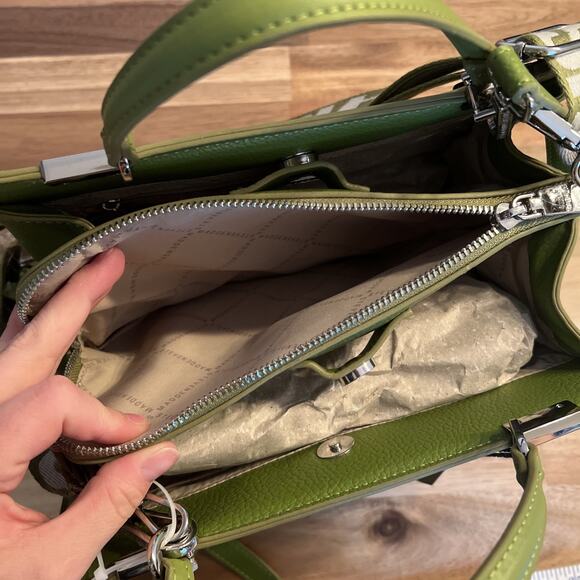 NWT STEVE MADDEN BMATEO CROSSBODY BAG TOP HANDLE SATCHEL‎ W AIRPOD CASE GREEN - Picture 7 of 9